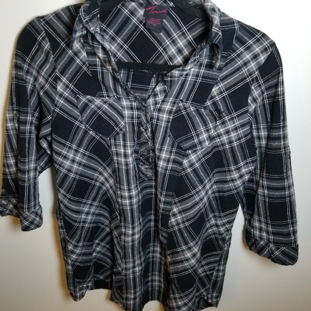 Torrid gray plaid button down tab sleeve top (1)